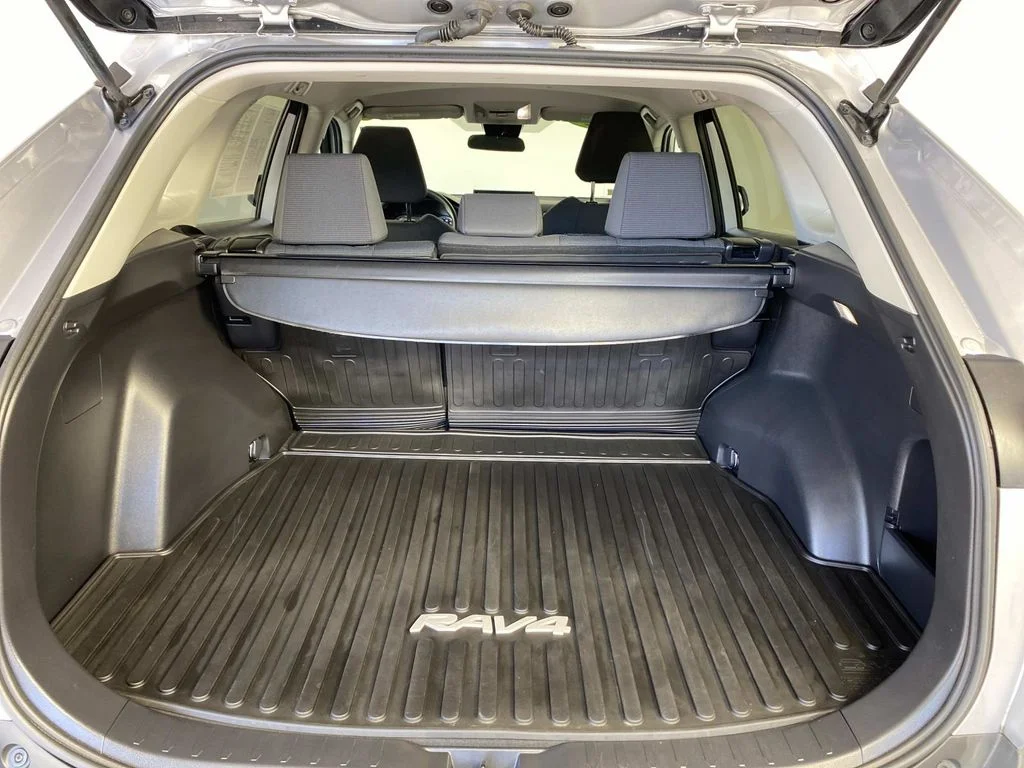Used 2022 Silver Sky Metallic Toyota LE image 8