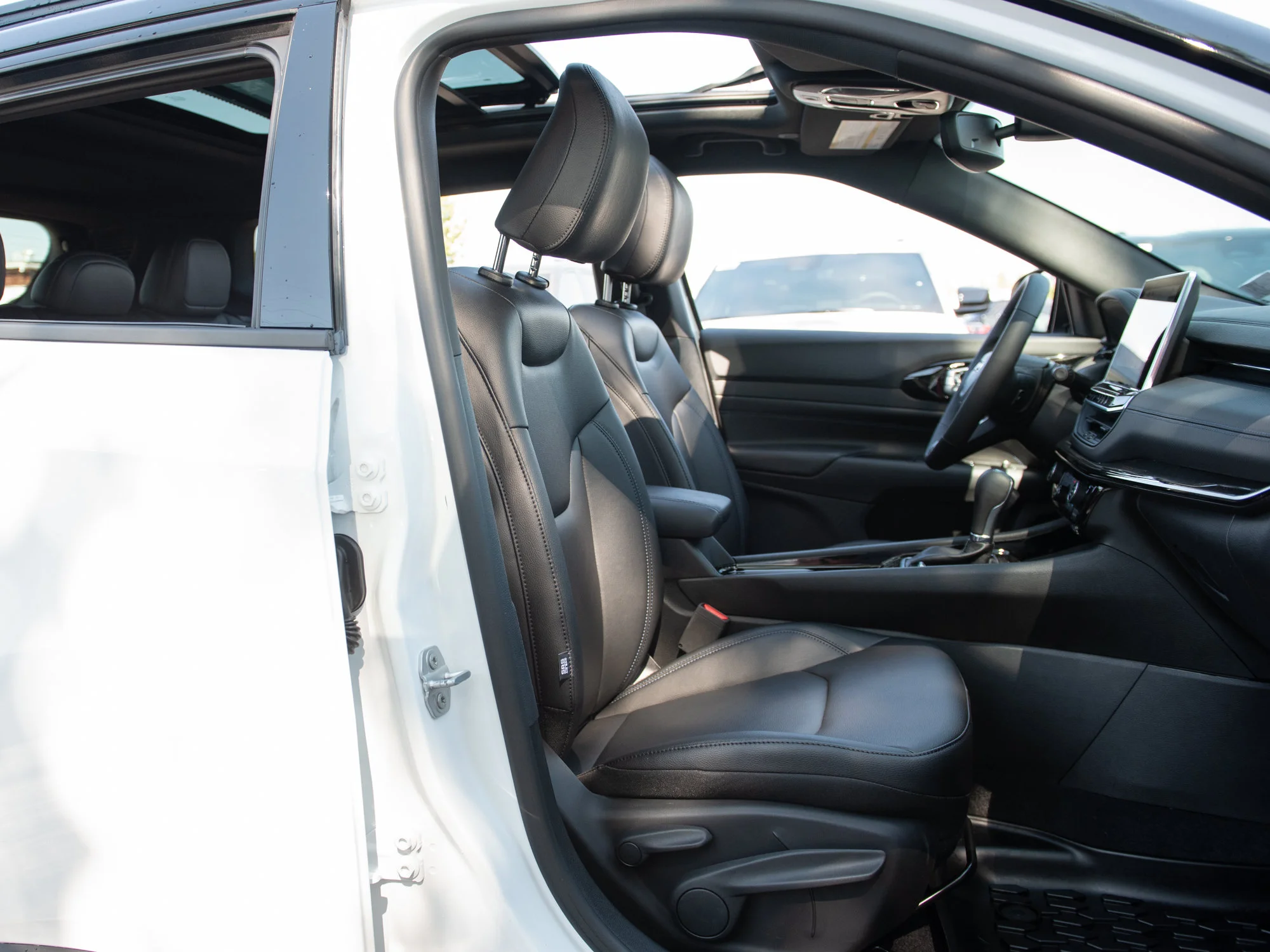 New 2026 White Jeep Limited* image 21
