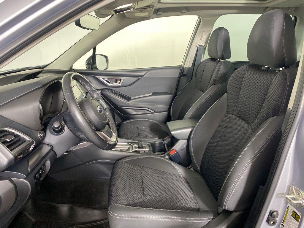 Used 2021 Ice Silver Metallic Subaru Premium image 10