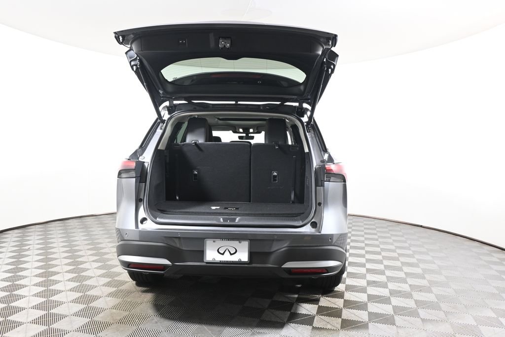 New 2027 GRAPHITE SHADOW INFINITI Luxe AWD image 39