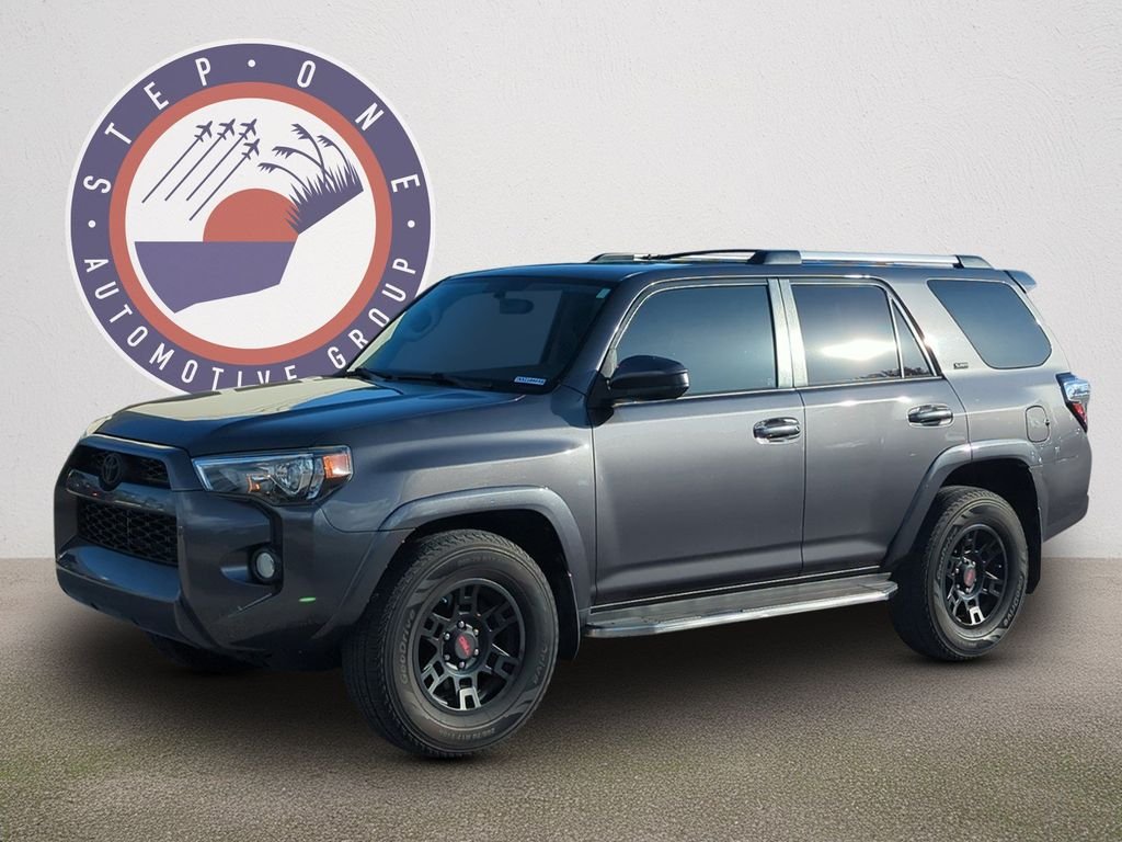 Used 2019 Gray Toyota SR5 image 2