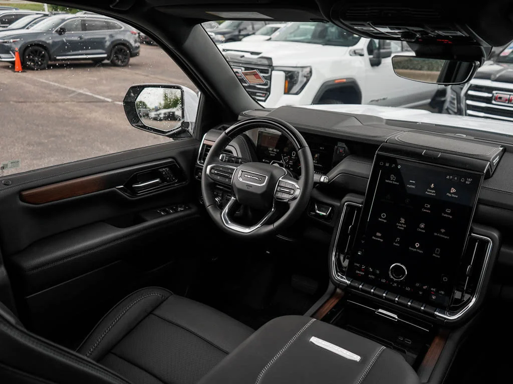 2026 GMC Yukon XL Denali - Photo 16