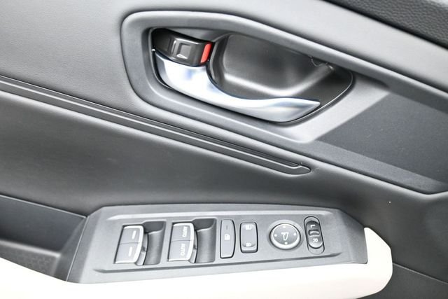 New 2026 Platinum White Pearl Honda SE image 22