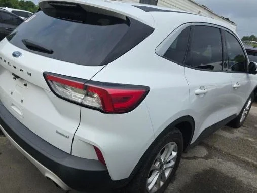 Used 2020 White Ford SE image 8
