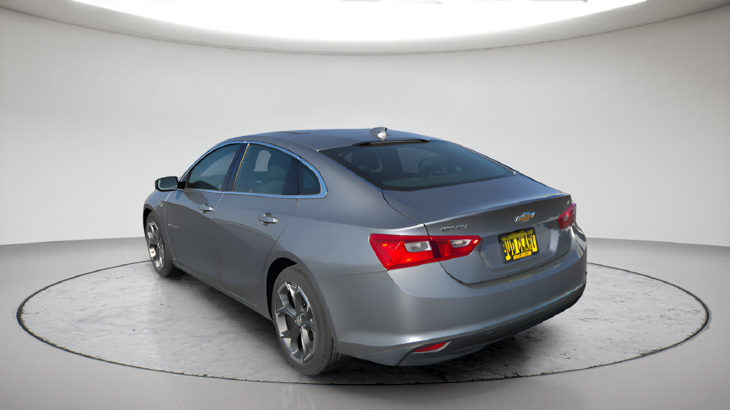 Used 2023 Gray Chevrolet LT image 17