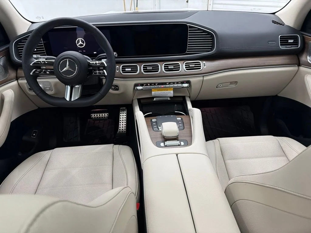 New 2026 White Mercedes-Benz GLS 450 image 21