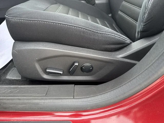Used 2013 Red Ford SE image 16