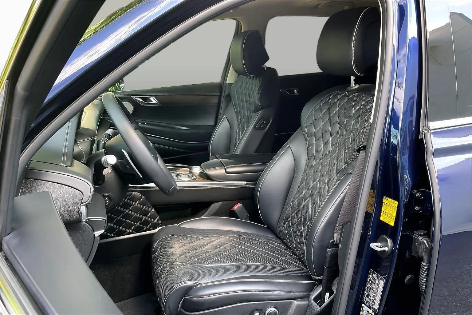 Used 2024 Capri Blue Genesis  image 7