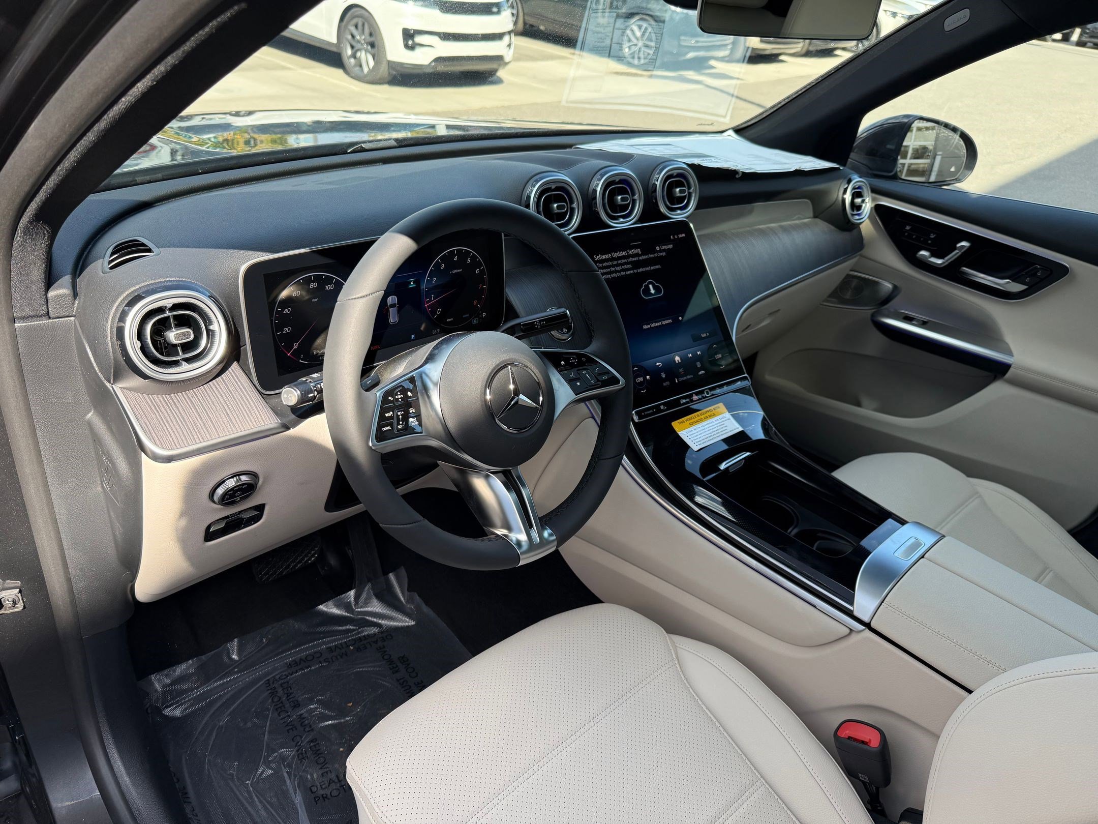 New 2026 Graphite Grey Metallic Mercedes-Benz GLC 300 image 11
