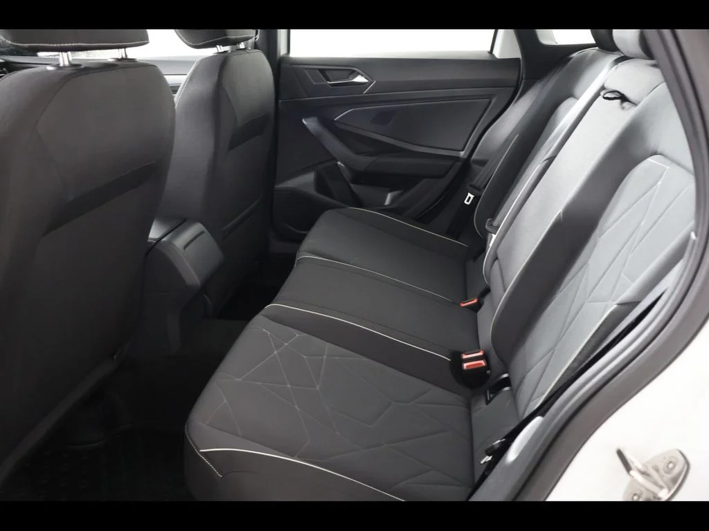 2026 Volkswagen Jetta Sport - Photo 9