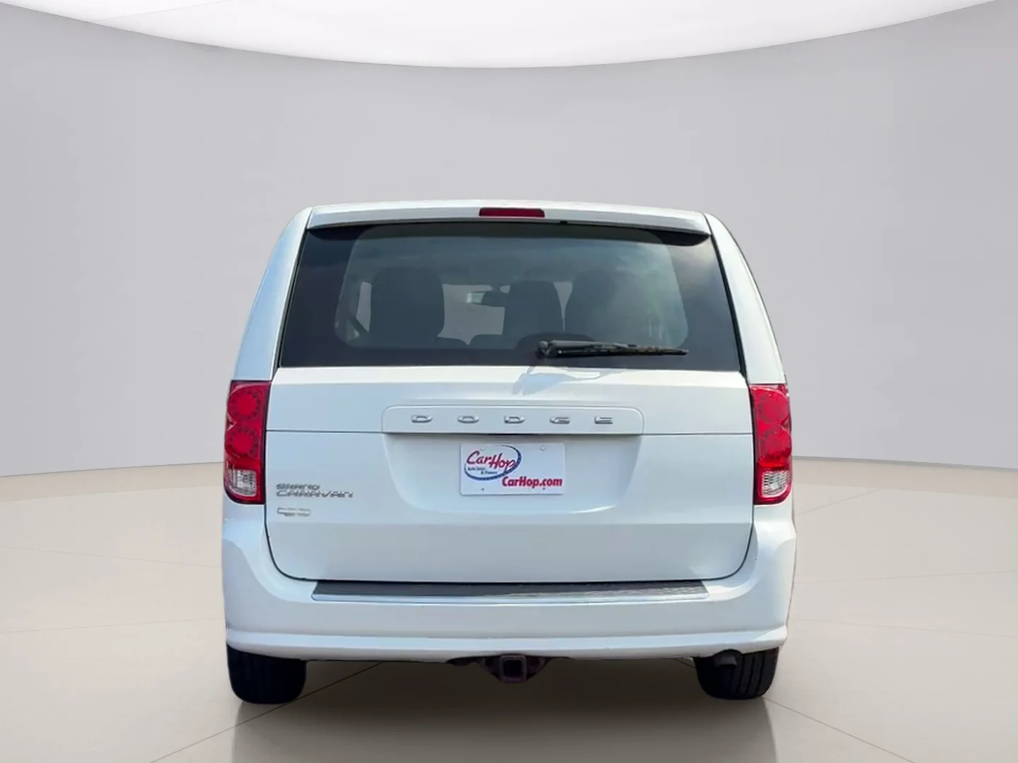 Used 2015 White Dodge SE image 4