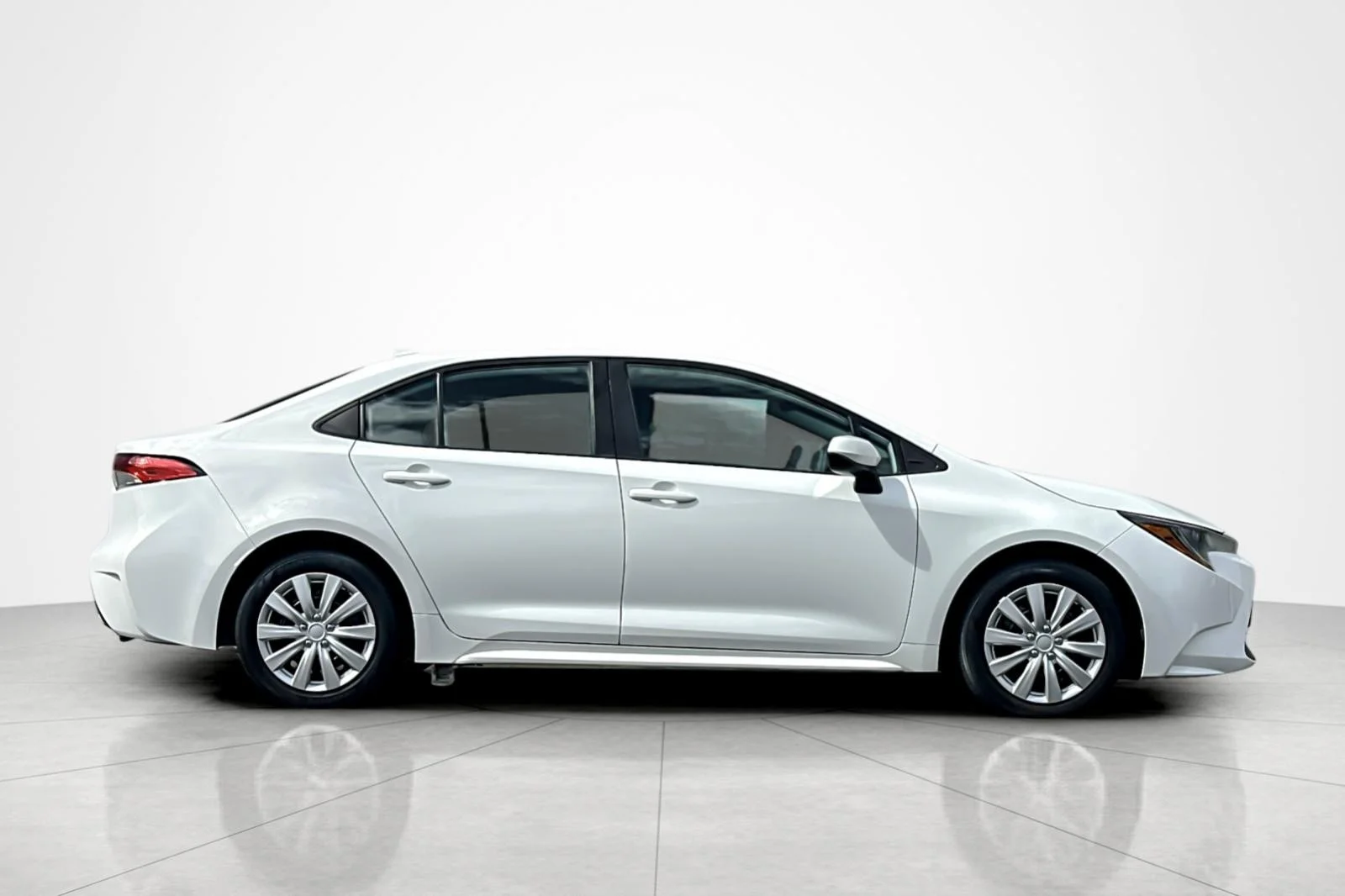 Certified Used 2020 Super White Toyota LE image 6