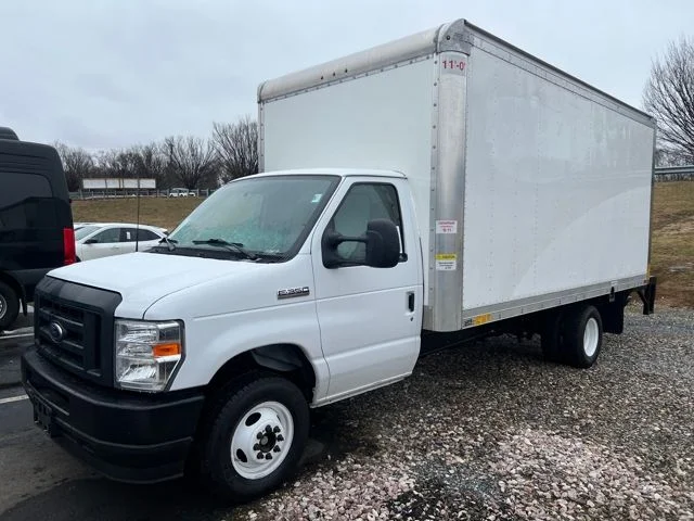 2025 Ford E-Series SRW E-350 Super Duty 138 in WB's photo