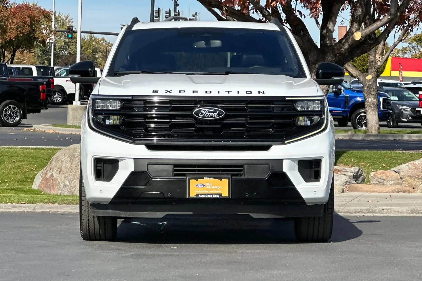 Certified Used 2025 Oxford White Clearcoat Ford Platinum image 10