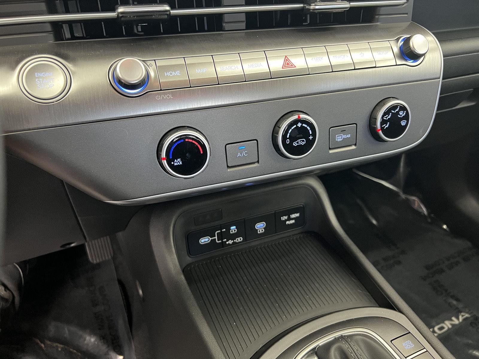 2026 Hyundai Kona SE - Photo 18