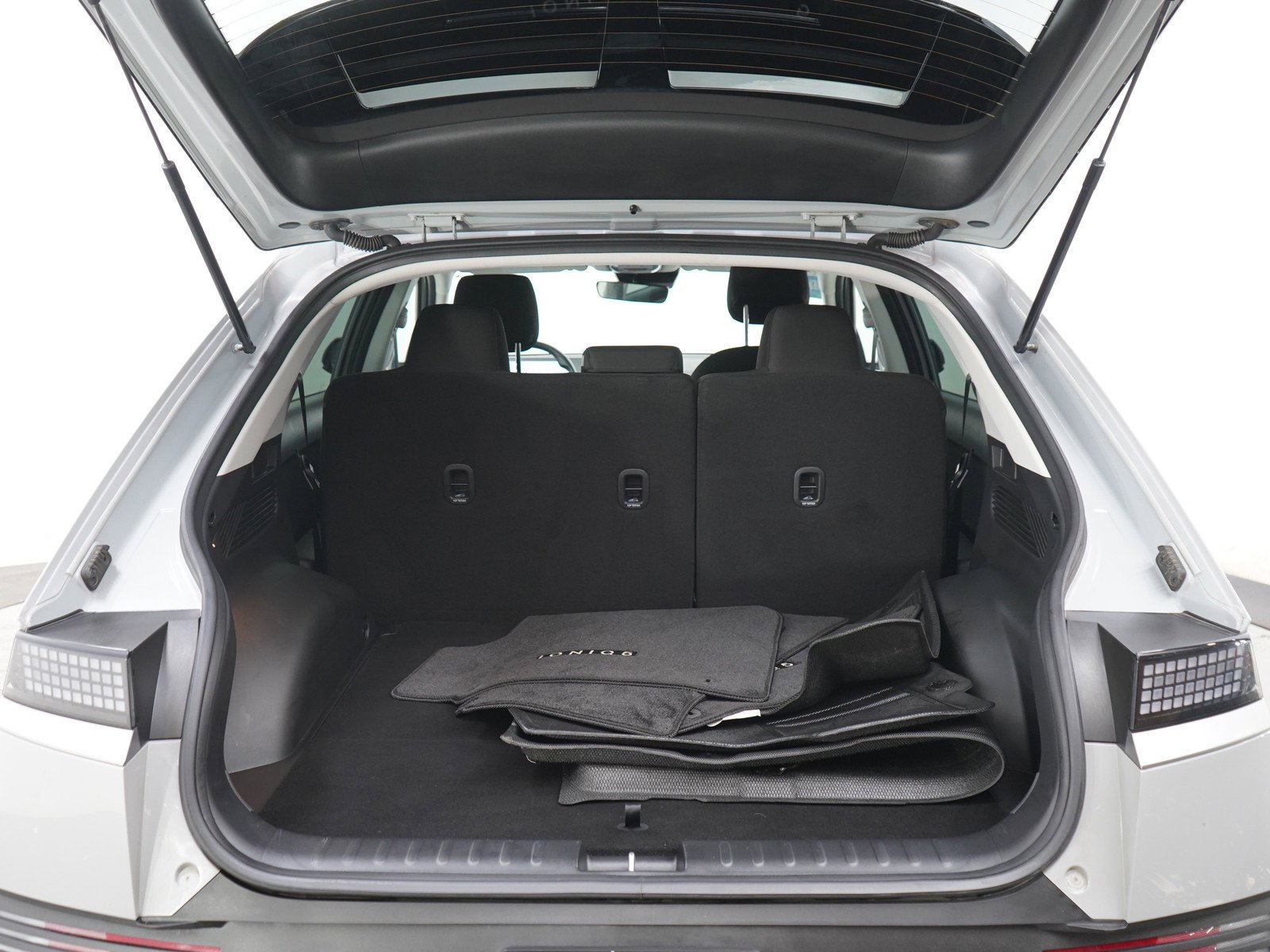 Certified Used 2024 Cyber Gray Hyundai SE AWD image 16