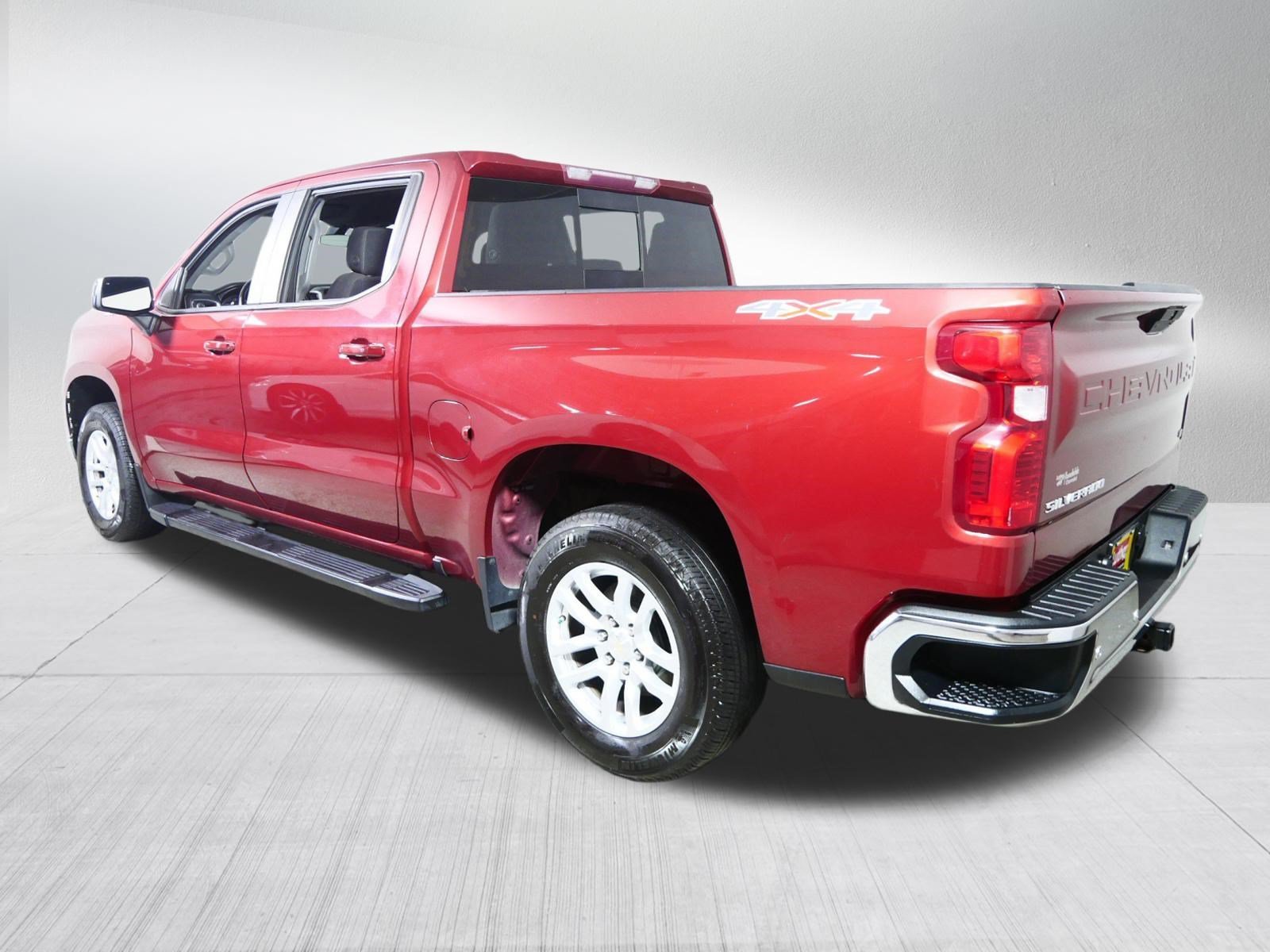 Used 2019 CAJUN RED TINTCOAT Chevrolet LT image 5