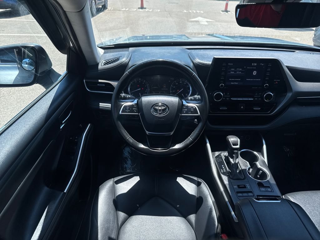 Used 2022 Gray Toyota XLE image 14