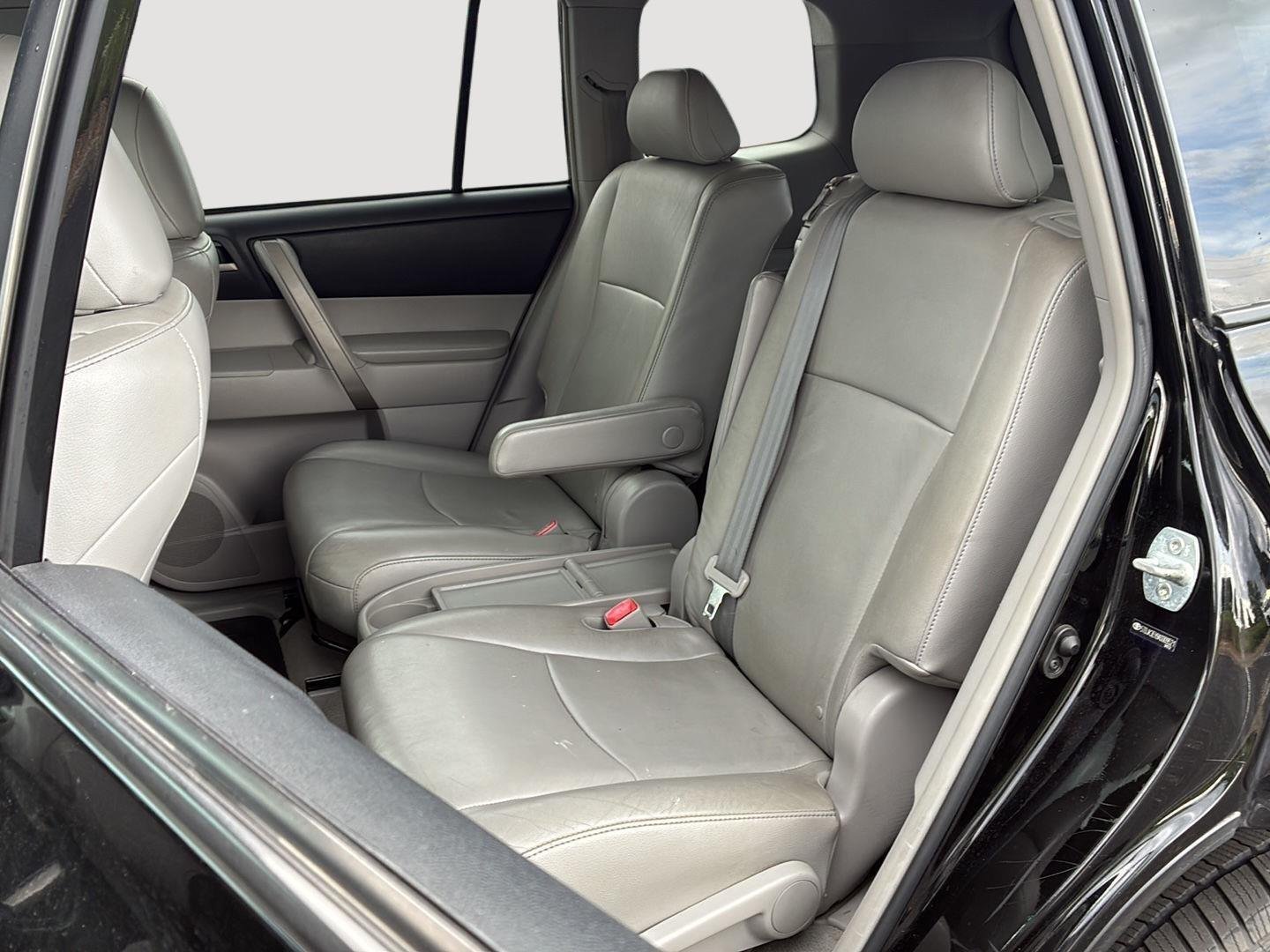 Used 2010 Black Toyota SE image 5