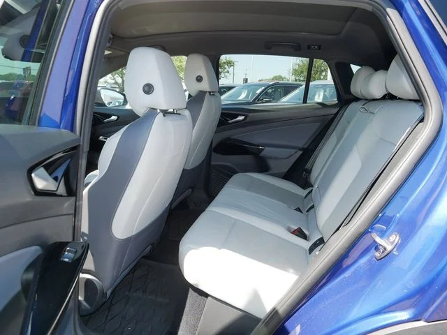 Certified Used 2021 Blue Volkswagen Pro S image 16