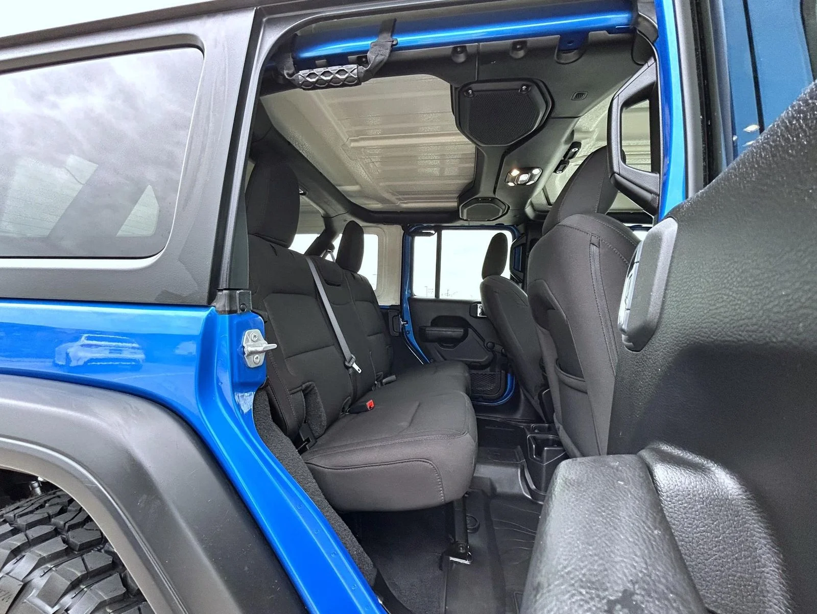 Used 2023 Blue Jeep Willys image 18