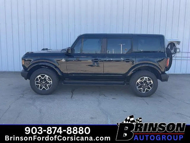 New 2026 Shadow Black Ford Outer Banks® image 24