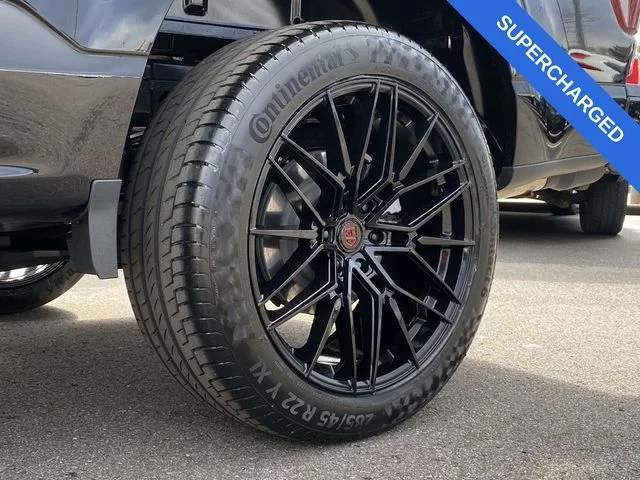 New 2025 Black Ford XLT image 9