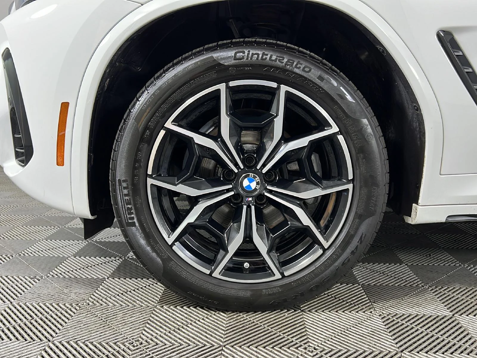 Used 2023 Alpine White BMW xDrive30i image 26