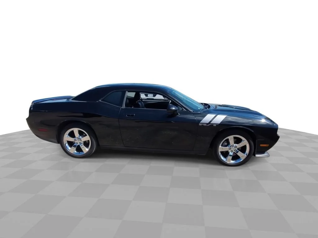 Used 2009 Black Dodge R/T image 9