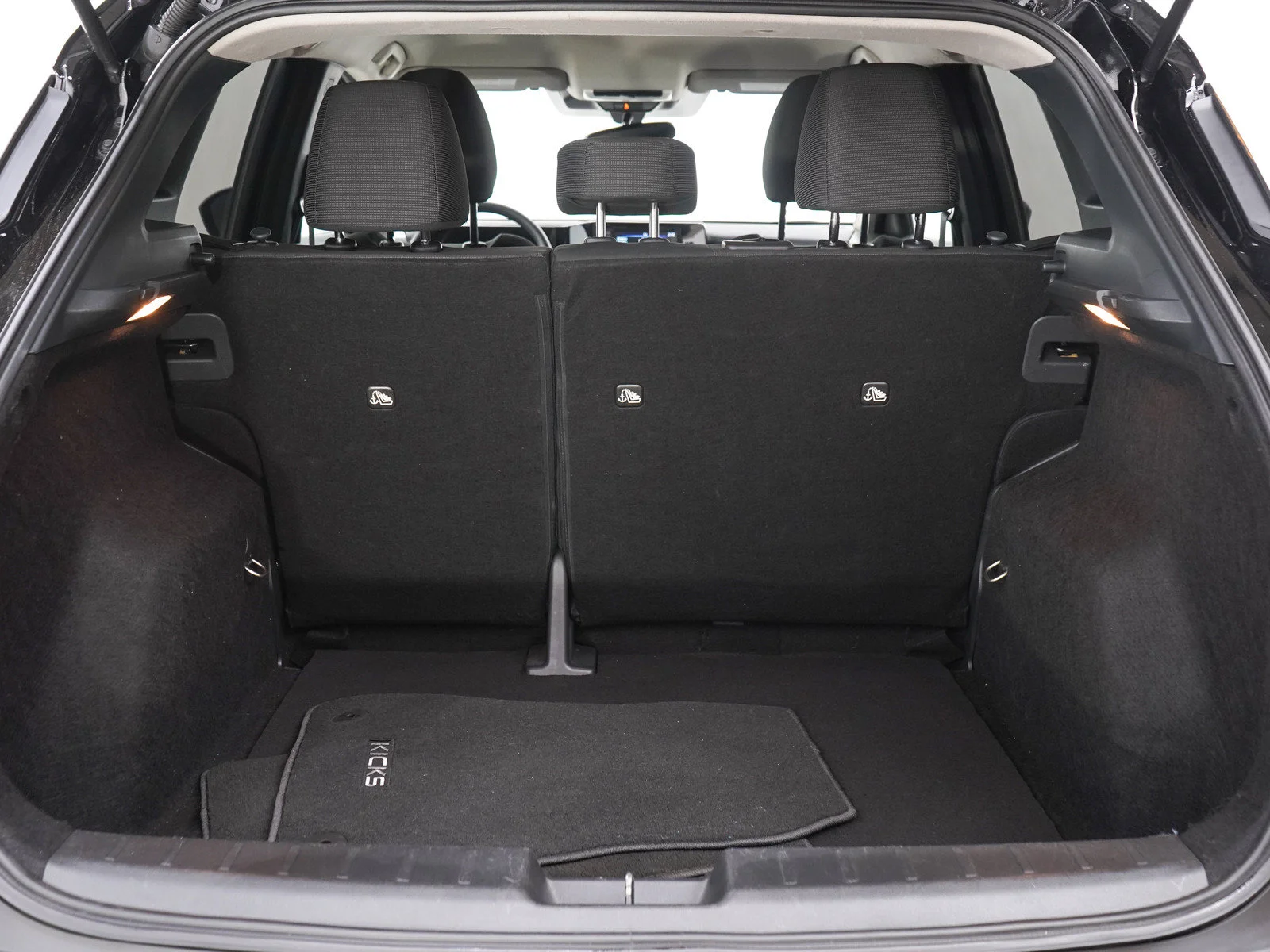 Used 2025 Super Black Nissan S image 9