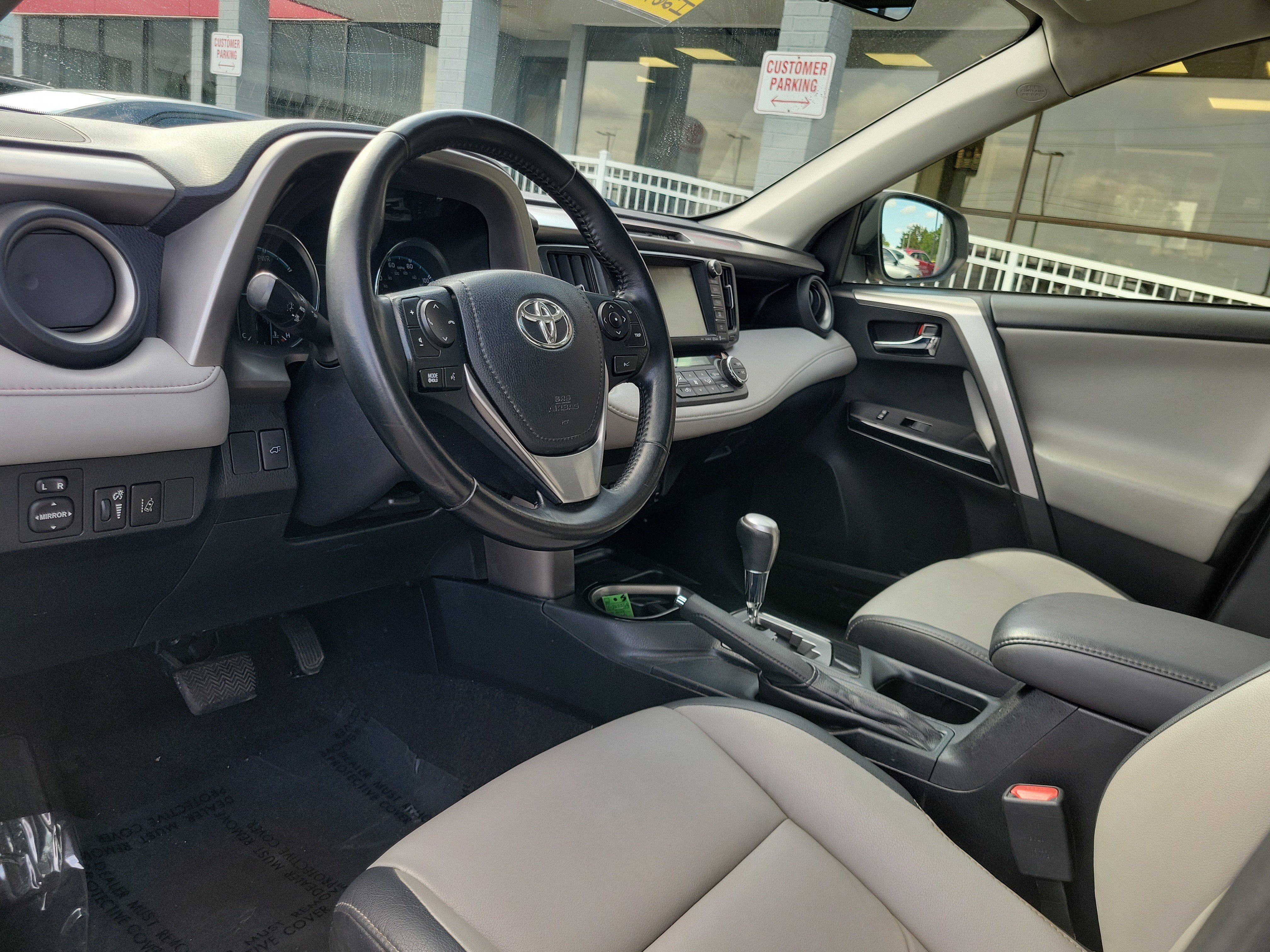 Used 2018 Blizzard Pearl Toyota Hybrid Limited image 19