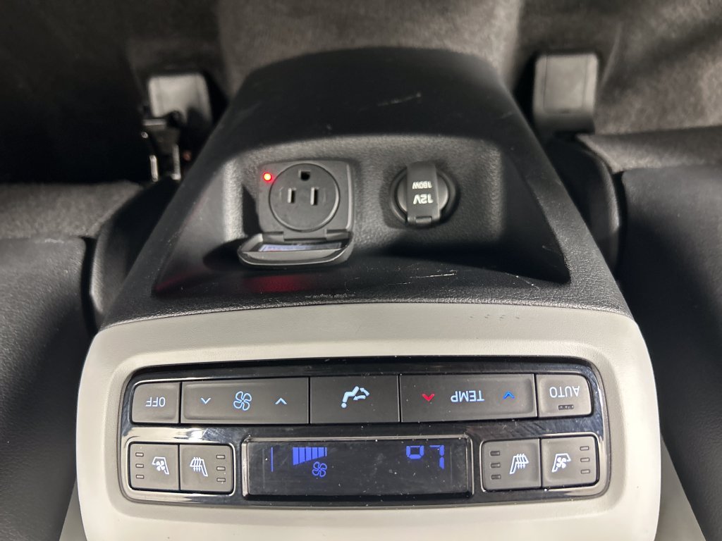 Used 2024 Silver Hyundai SEL image 18