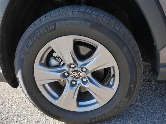 Certified Used 2025 MAGNETIC GRAY MET. Toyota  image 16