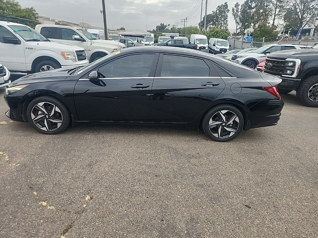 Used 2023 Black Hyundai Limited image 10