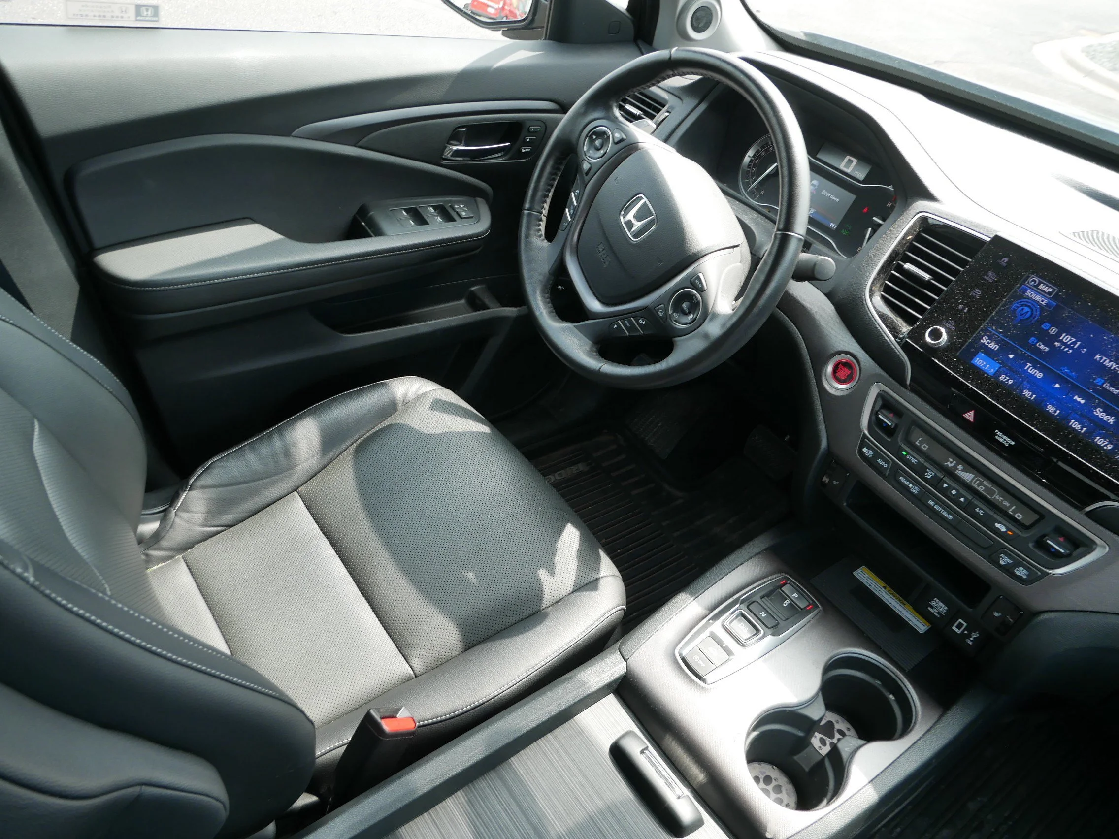 Used 2023 Sonic Gray Pearl Honda RTL-E image 9