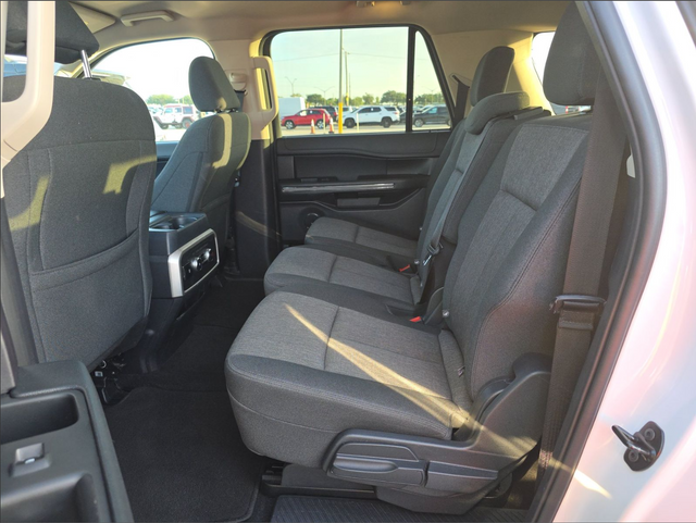 Used 2024 White Ford XLT image 3