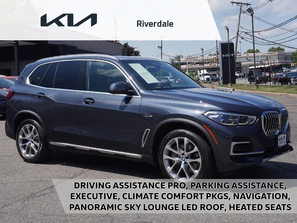 2022 BMW X5 xDrive45e's photo