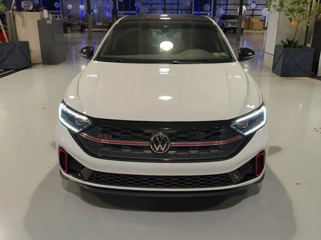 Used 2024 White Volkswagen 2.0T Autobahn image 3