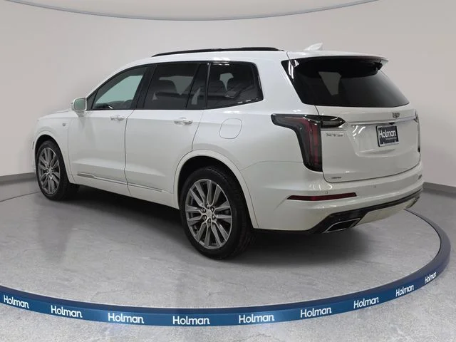 Used 2020 White Cadillac Sport image 8