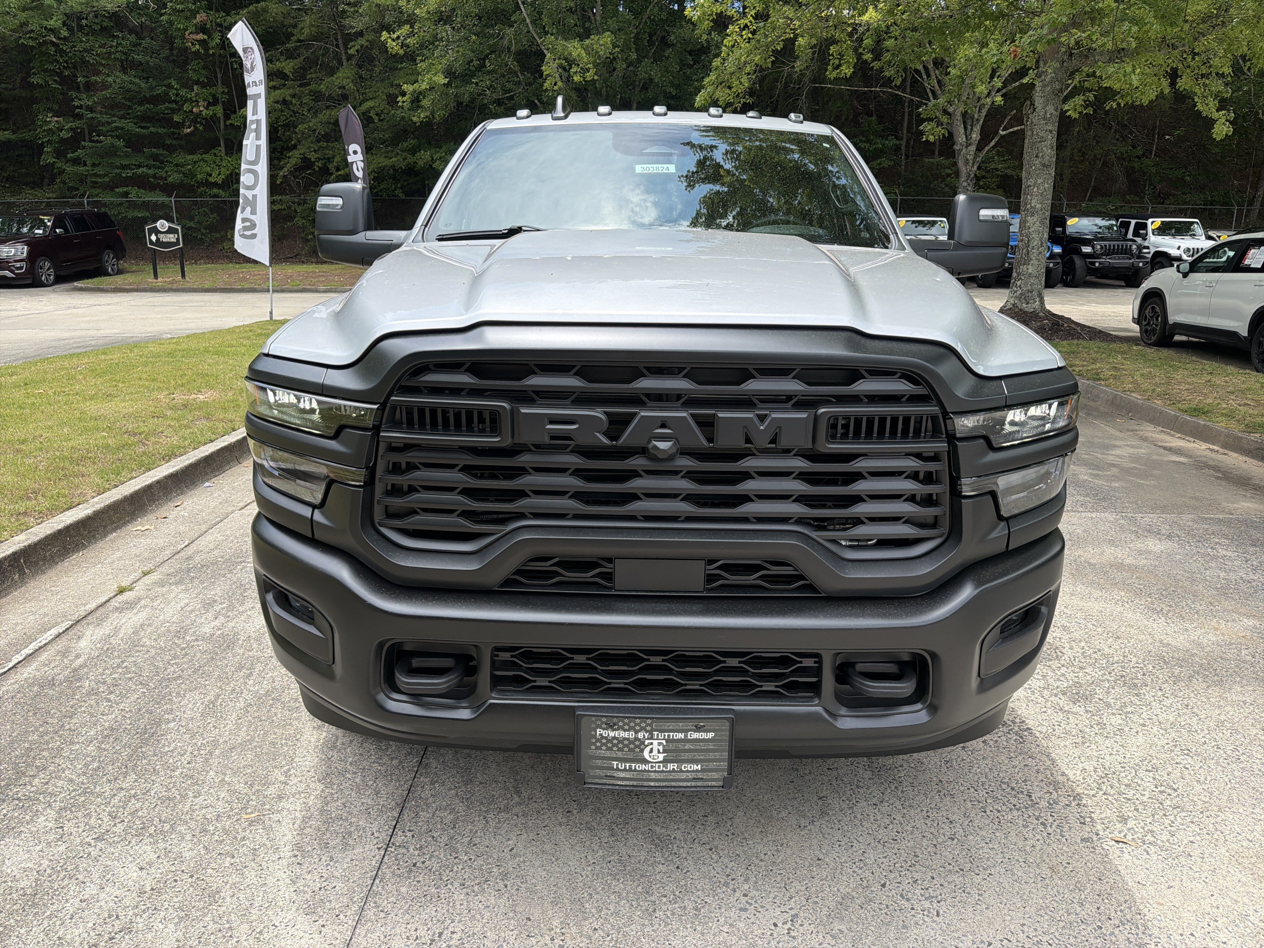 New 2026 Silver Zynith RAM Tradesman image 2