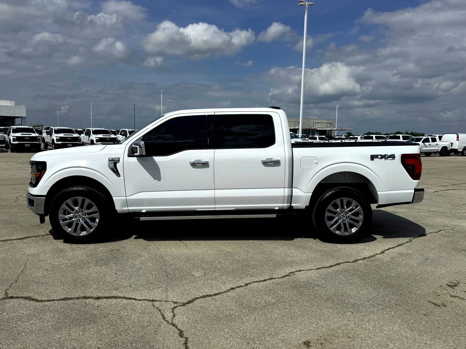 Used 2024  Ford XLT image 9