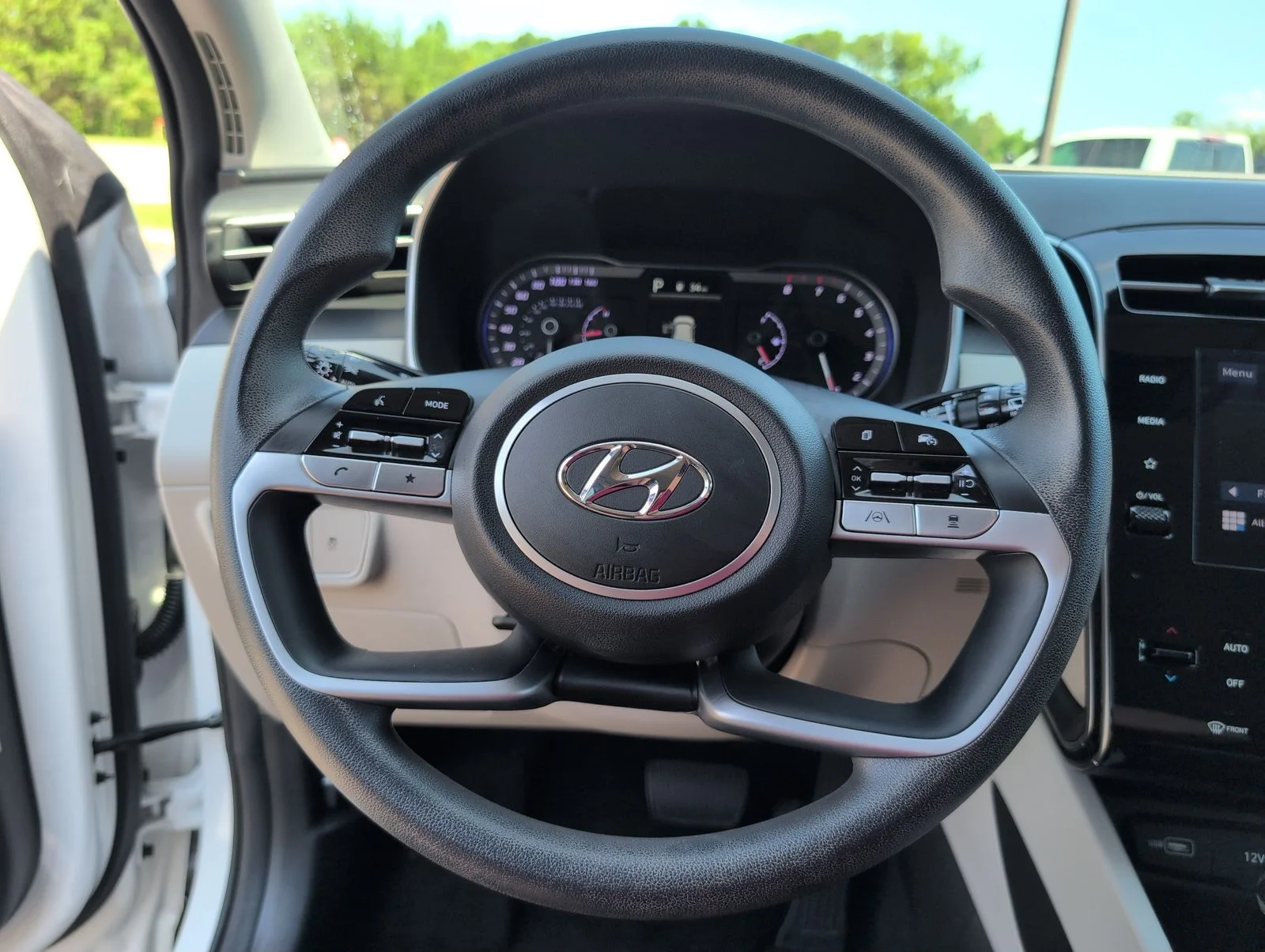 Used 2024 White Hyundai SEL image 26