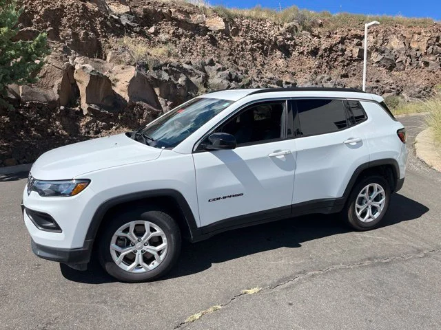 Used 2024 Bright White Clearcoat Jeep Latitude image 2