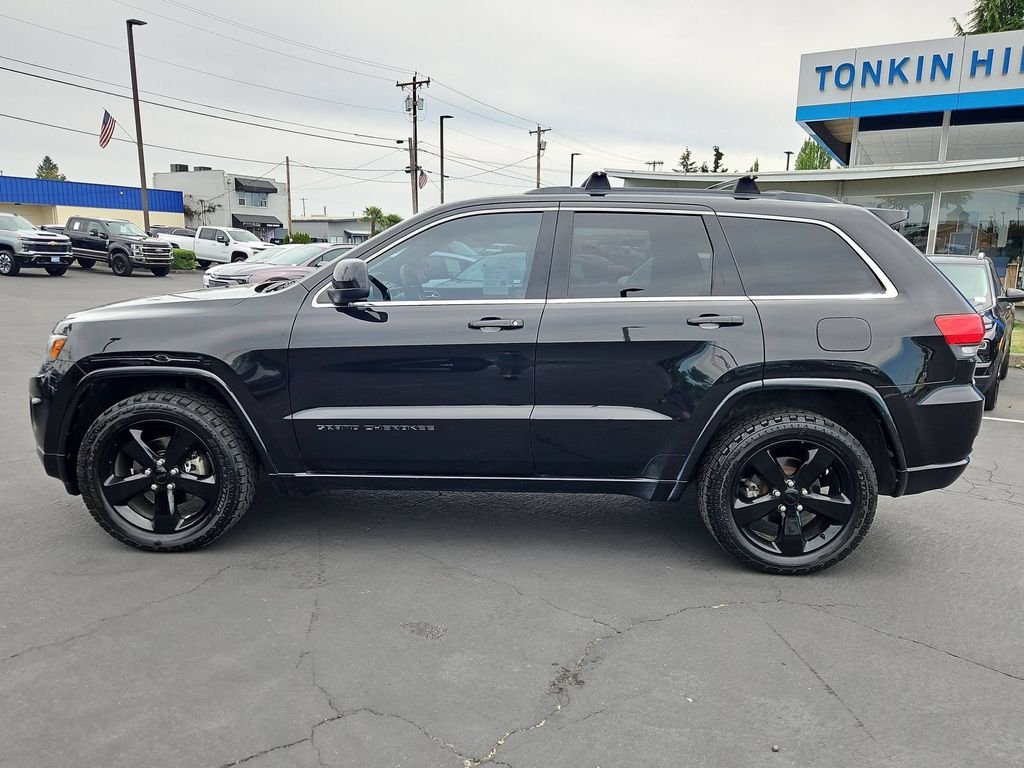Used 2015 Brilliant Black Crystal Pearlcoat Jeep Altitude image 2
