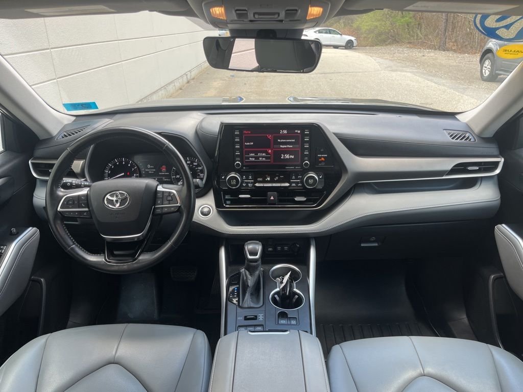 Used 2020 Magnetic Gray Metallic Toyota XLE image 12