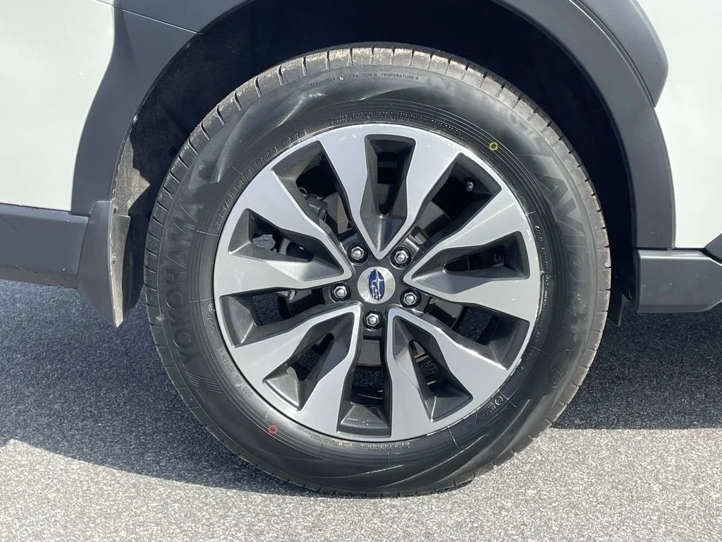 2025 Subaru Outback Limited - Photo 30