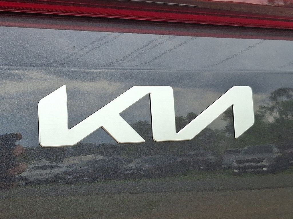 New 2026 Gray Kia LXS image 12