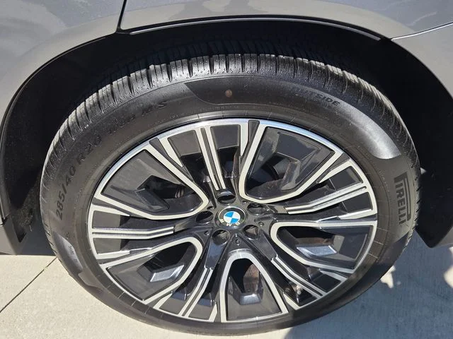 Used 2026 Skyscraper Grey Metallic BMW 30 xDrive image 10