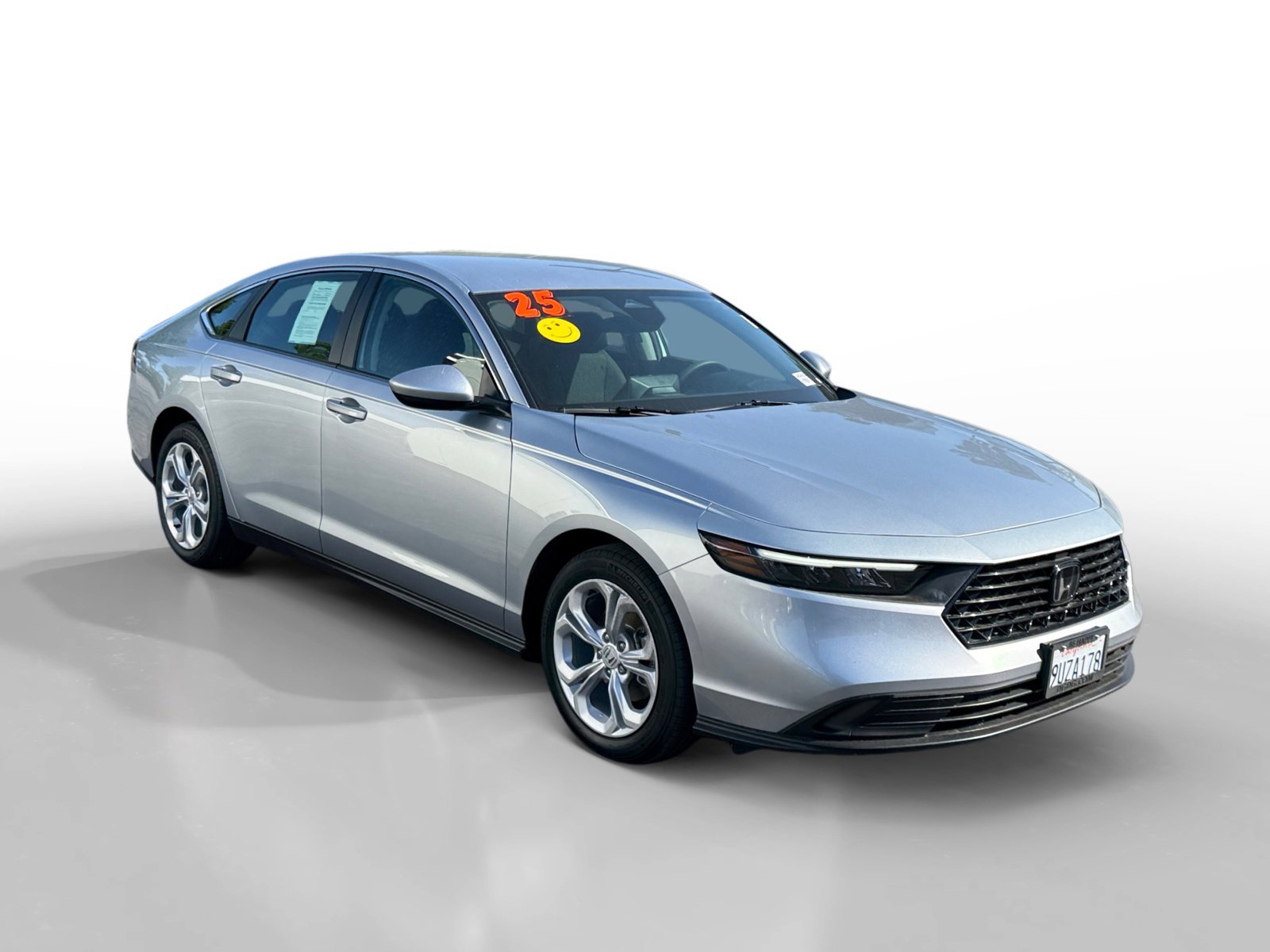 Used 2025 Solar Silver Metallic Honda LX image 7