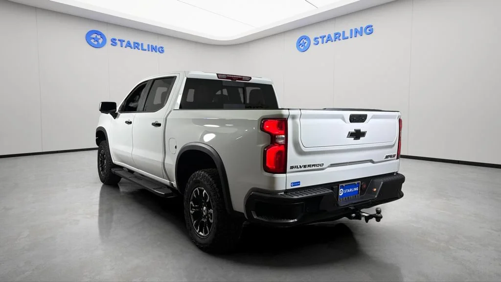 Used 2025 Summit White Chevrolet ZR2 image 7